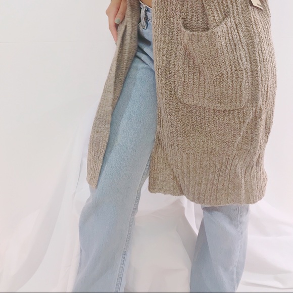 Oversized Oatmeal Cardigan - Picture 2 of 4